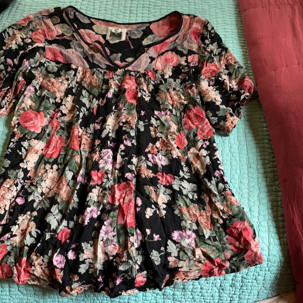 Gauzy floral Top